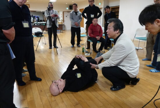 自然界の物理法則に基づく妙見活法整体