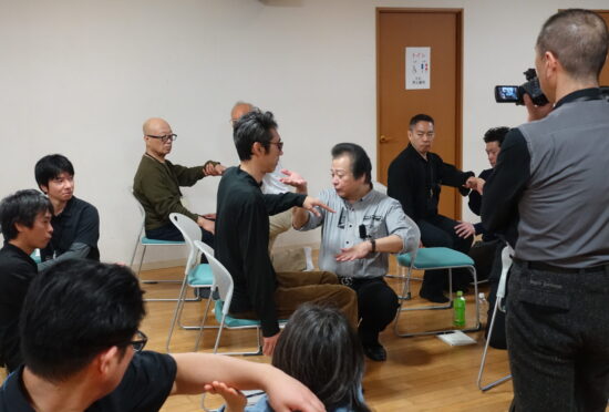 整体の概念が根底から変わる正伝妙見活法協会の整体セミナー